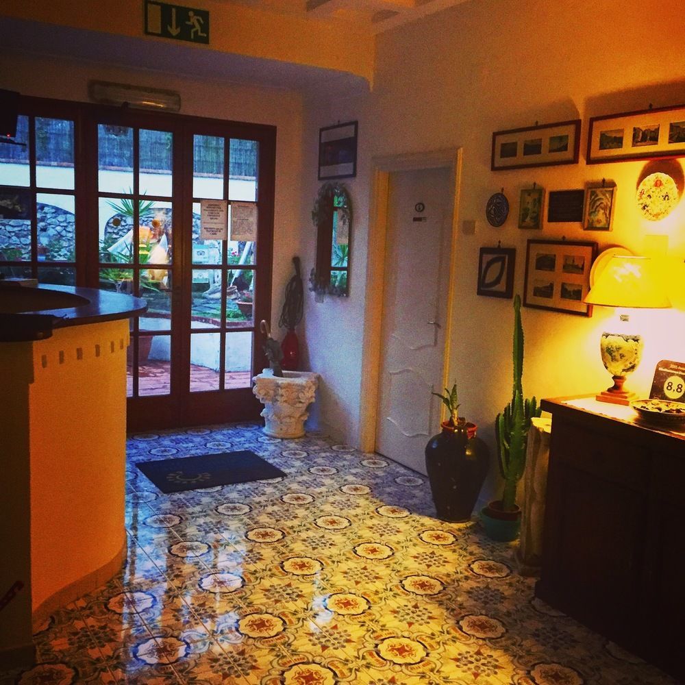 Mediterraneo Bed & Breakfast 阿纳卡普里 外观 照片