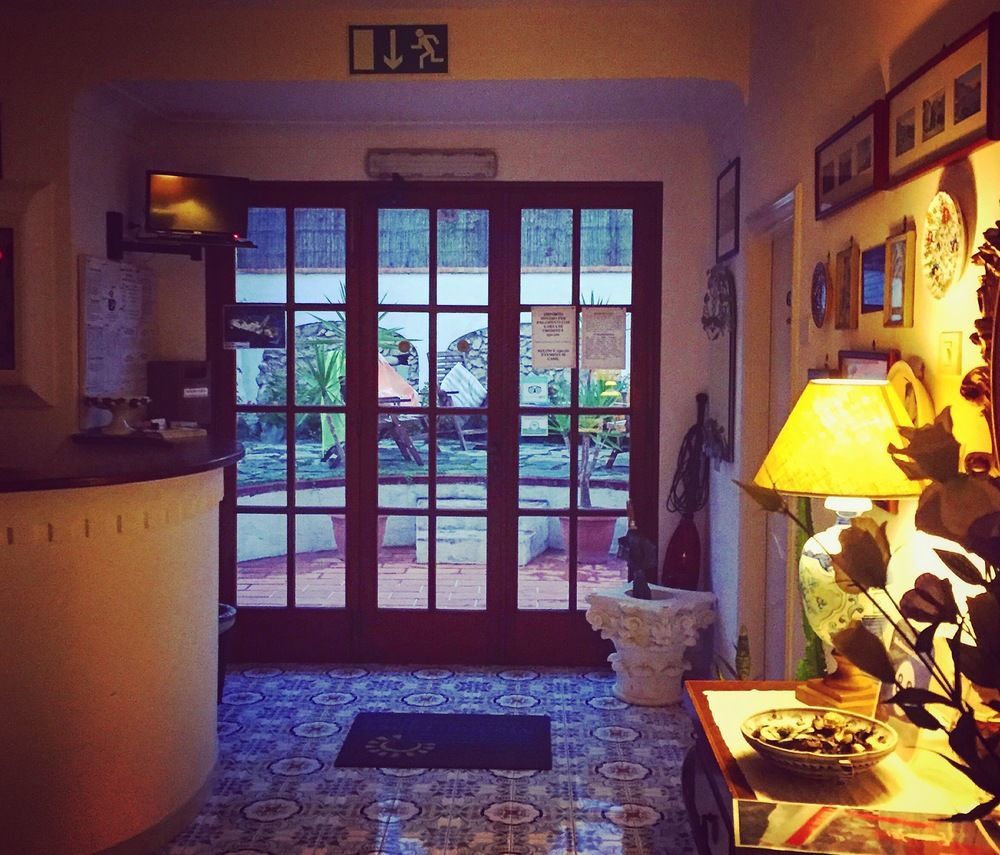 Mediterraneo Bed & Breakfast 阿纳卡普里 外观 照片