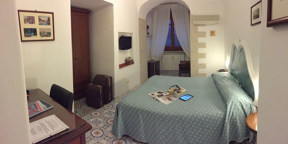 Mediterraneo Bed & Breakfast 阿纳卡普里 外观 照片