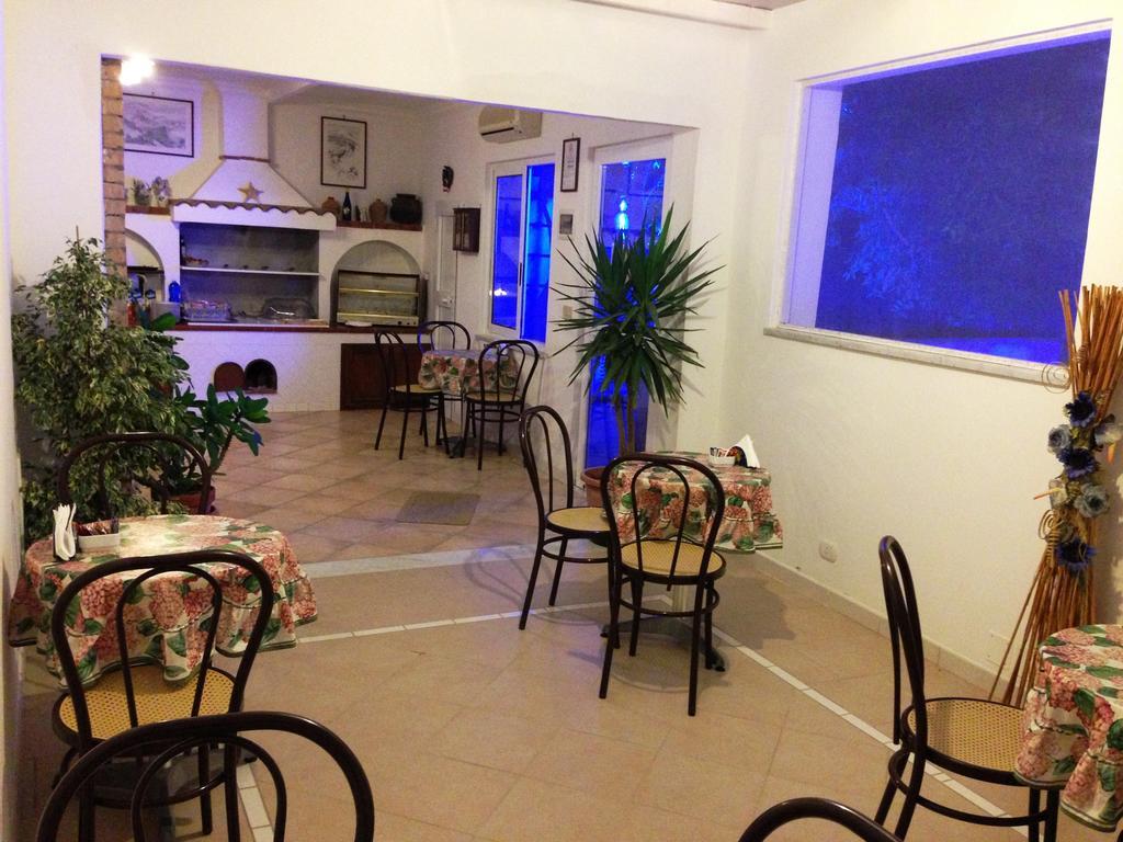 Mediterraneo Bed & Breakfast 阿纳卡普里 外观 照片