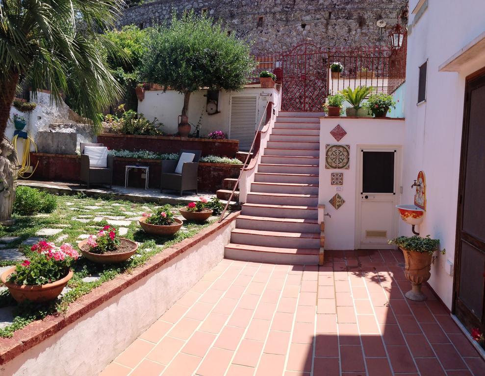 Mediterraneo Bed & Breakfast 阿纳卡普里 外观 照片