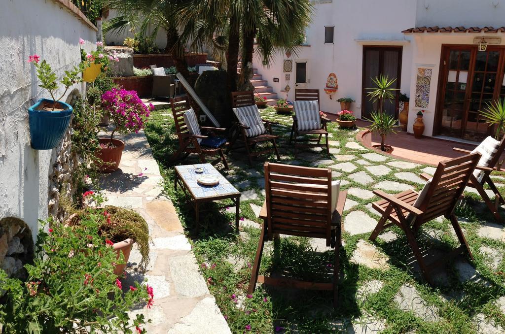 Mediterraneo Bed & Breakfast 阿纳卡普里 外观 照片