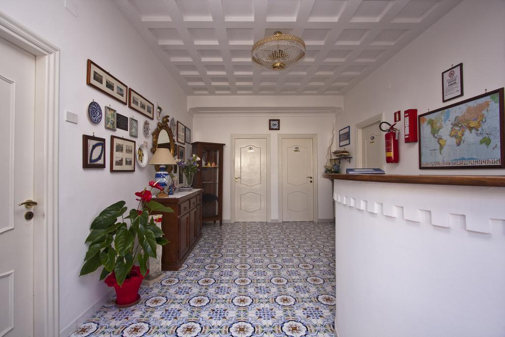 Mediterraneo Bed & Breakfast 阿纳卡普里 外观 照片
